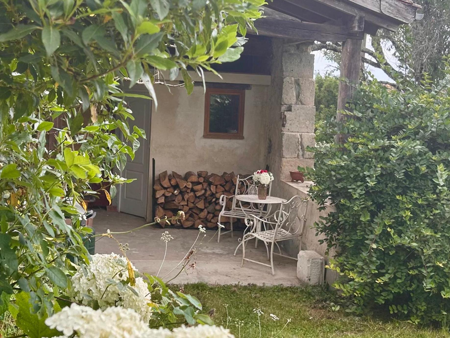 Pedauge Bed and Breakfast Moncrabeau Εξωτερικό φωτογραφία